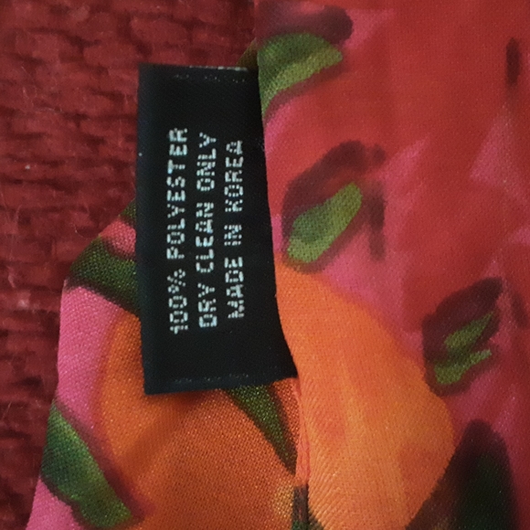 Square scarf - Picture 4 of 4